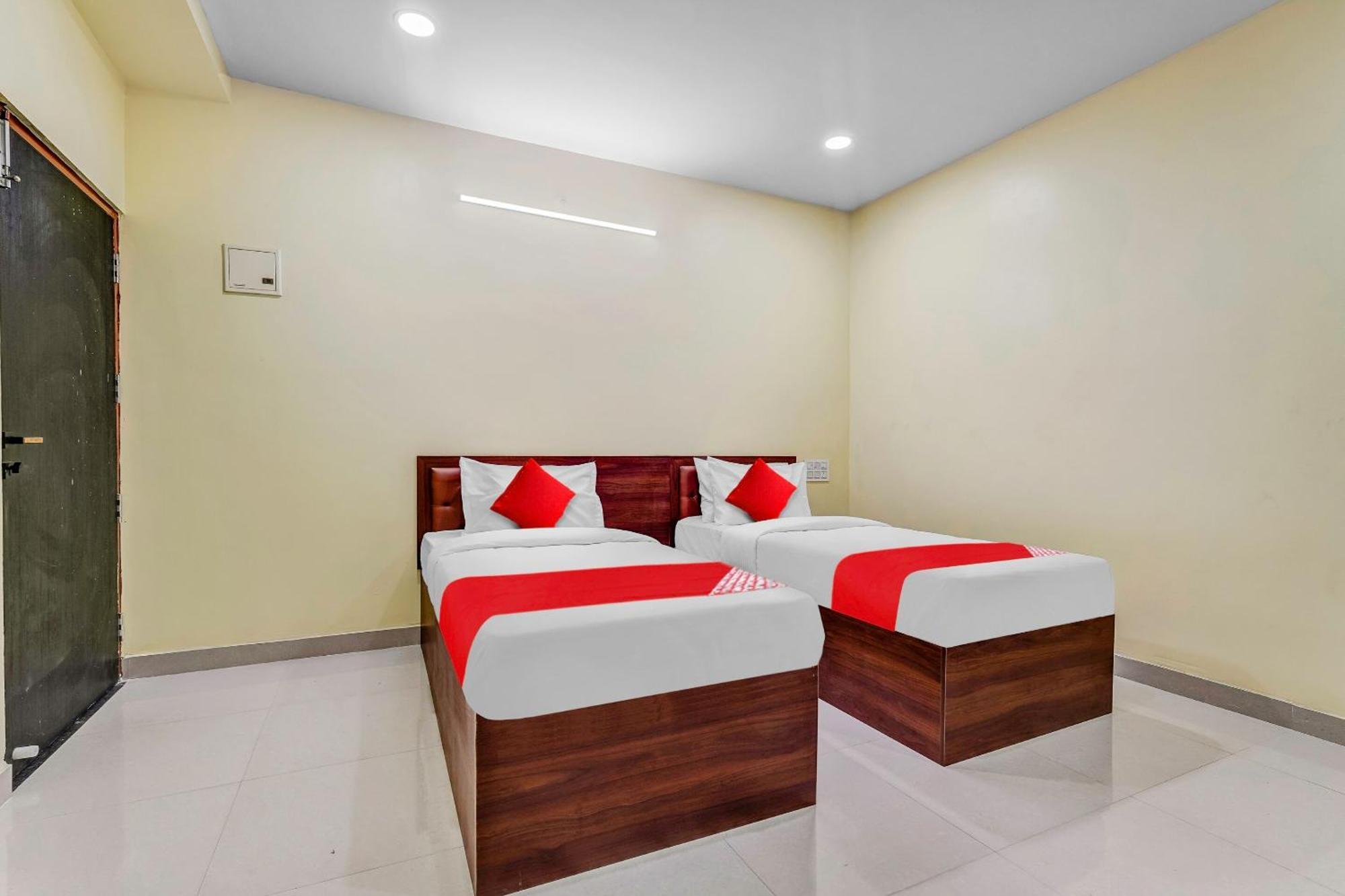 Oyo Flagship Hotel Ayodhya Bangalore Exterior foto
